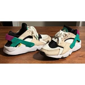 Nike Air Huarache Premium
Moving Company Mens Sneakers Size 10